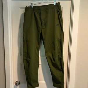 Nike Men's Forest Green Joggers